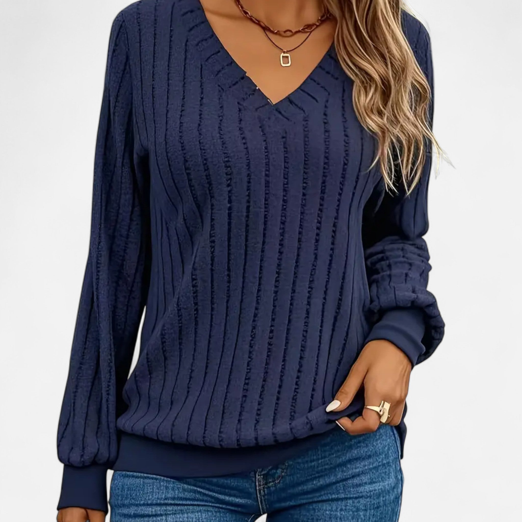 Anvoire | Women’s Cashmere V-Neck Sweater